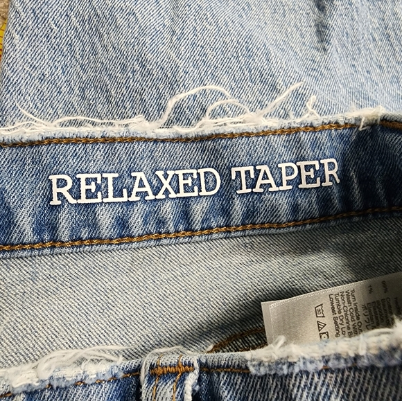 Madewell Relaxed Taper Light Was Jeans - Picture 9 of 11